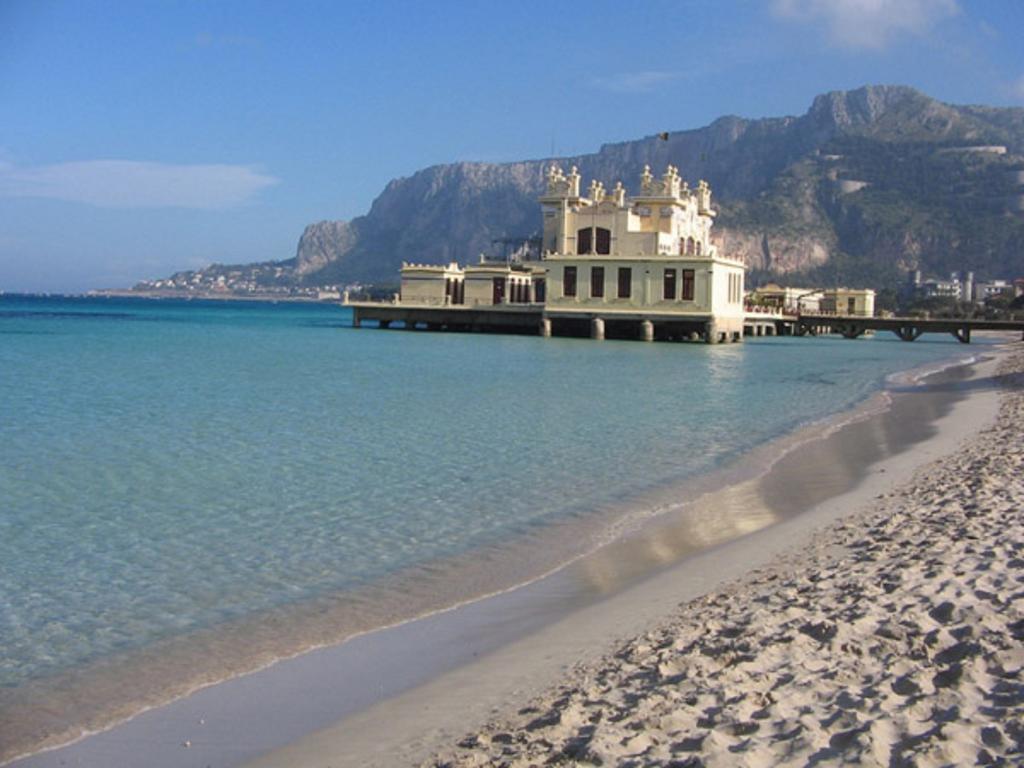 Casa Lunastella Locazione Turistica Mondello Ngoại thất bức ảnh